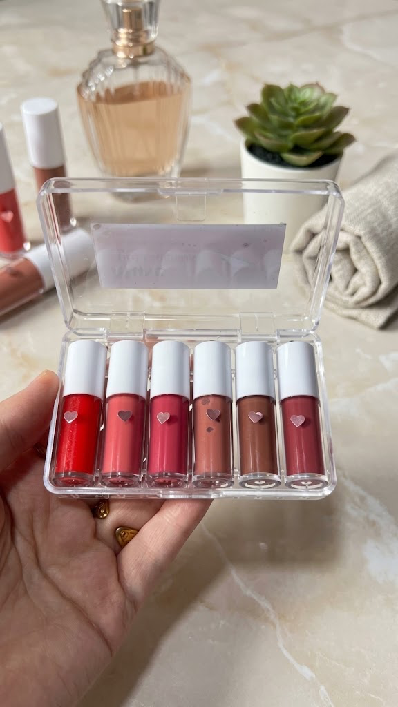 Package Mini Lipgloss